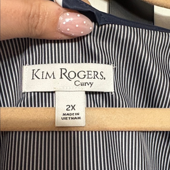 Kim Rogers Rain Jacket - Picture 2 of 4